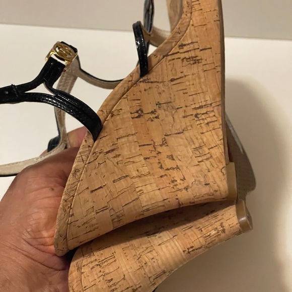 Michael Kors Patent Leather Wedge Sandals new conditions - Picture 10 of 15